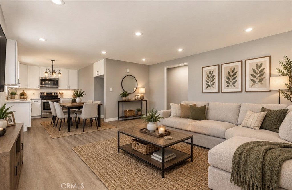 1512 E 125th