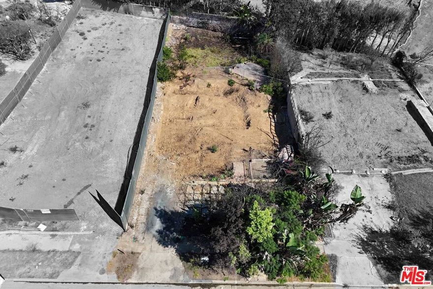 Set in the sought after Las Casas Loop neighborhood and on the border of the El Medio Bluffs, this lot presents an excellent opportunity to build a remarkable home with convenient access to both the Palisades Village and the beach. The previous home was a 3-bed, 2-bath, 1,715-SF structure. Phase 1 EPA remediation and Phase 2 debris removal by the Army Corps of Engineers are complete.
