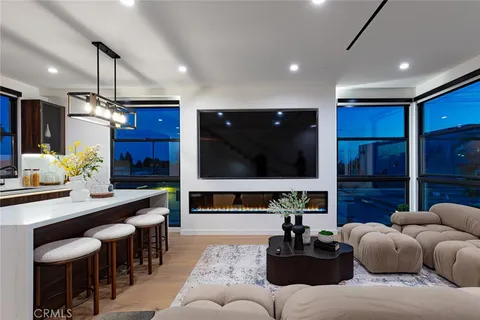 3975 Frances Avenue, West Los Angeles, CA 90066 - MLS#: SR25273188