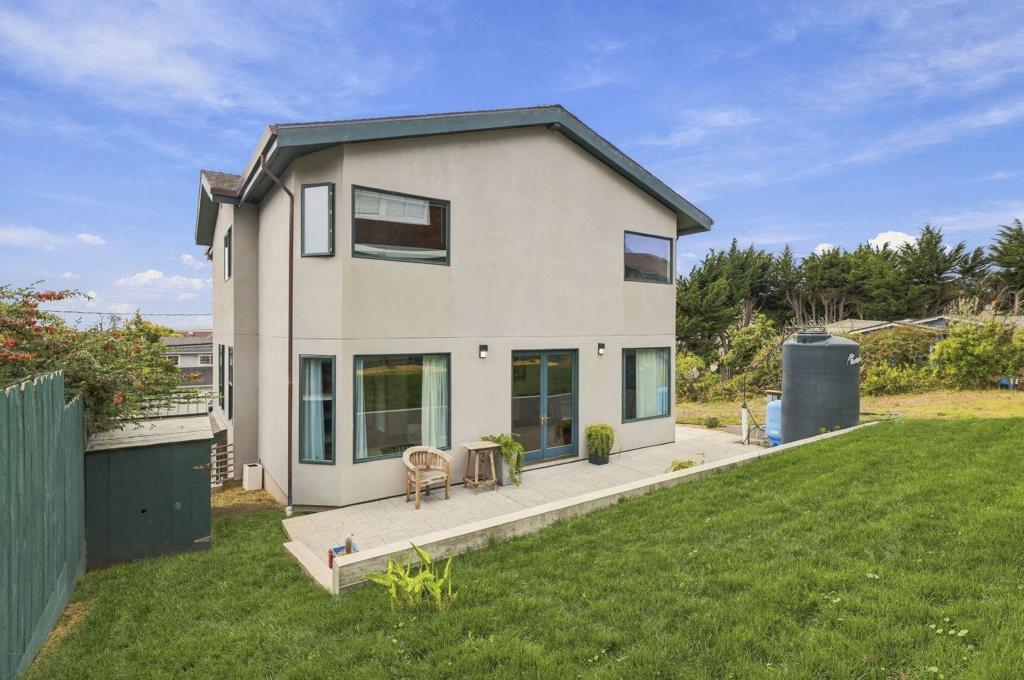 310 Valencia Avenue