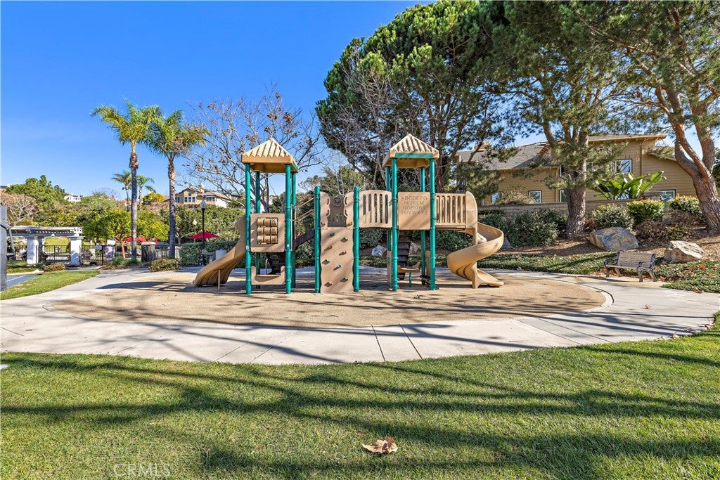 14 Pembroke Ln, Laguna Niguel CA 92677 - Photo 36