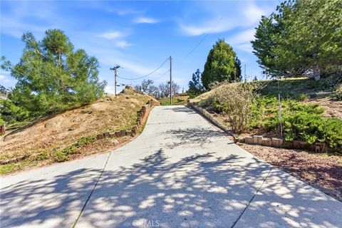 Tiny photo for 27100 Barkes Way, Tehachapi, CA 93561 (MLS # OC26049256)
