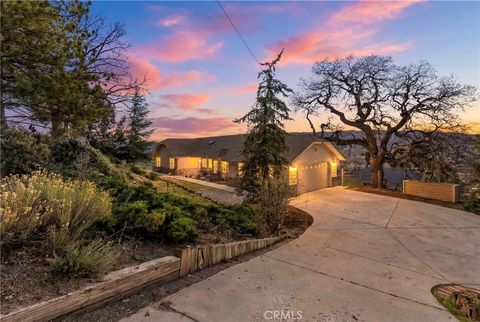 Photo of 27100 Barkes Way, Tehachapi, CA 93561 (MLS # OC26049256)