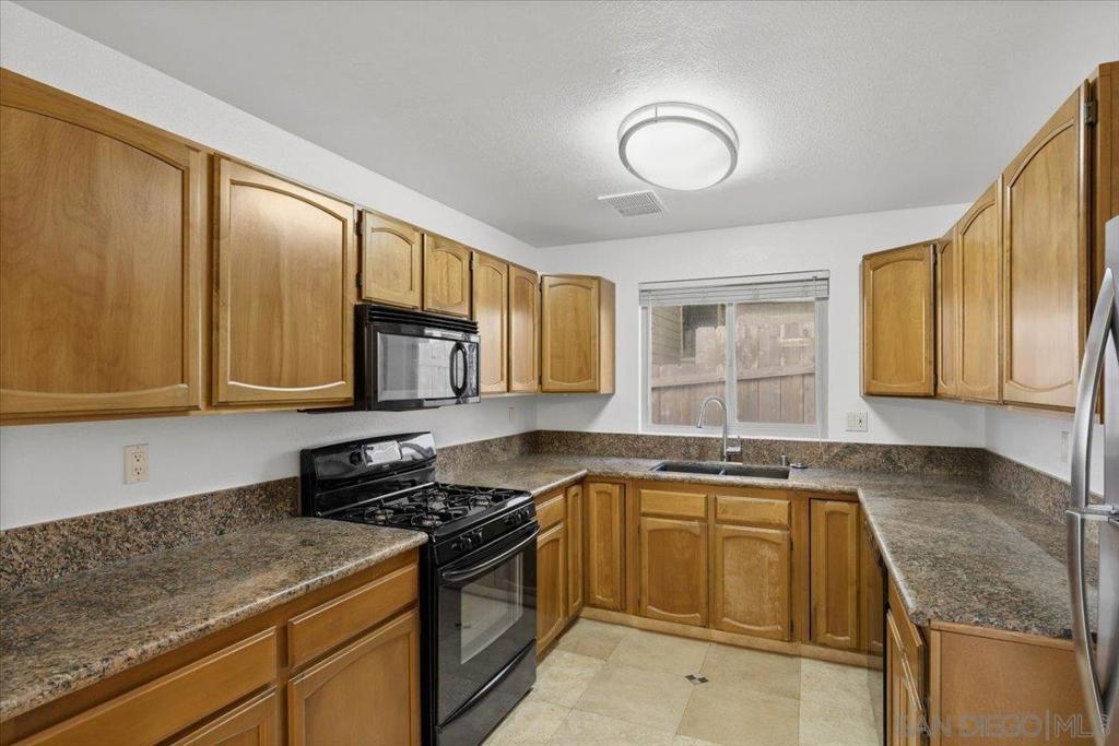 3044 Oliphant St Unit A A