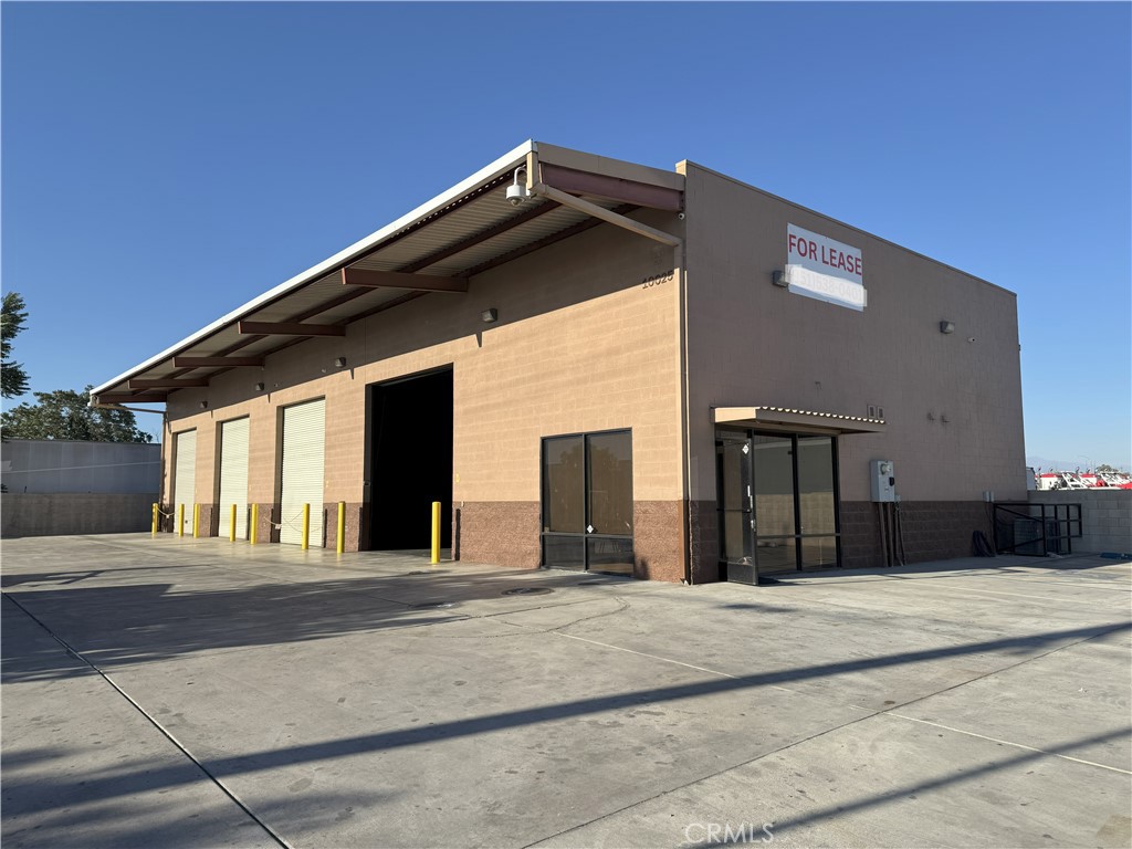 Industrial building with 800sqft of office space in great location in the unincorporated area of Fontana. Just 200ft north of Valley Blvd. Quick access to 10, 15 & 60 Freeways. Conveniently located within close proximity to Kenworth, Freightliner, Volvo, International, Ford and Peterbilt truck dealers. Currently permitted and used as a Diesel Repair Shop. Shop has 4 ground level bay doors (Three doors are 12’x14’ and one is 14’x14’ clearance.) Shop also has 3 Phase power (440V). Location is privately surrounded by block walls and secured by an Iron gate, alarm system and video surveillance.