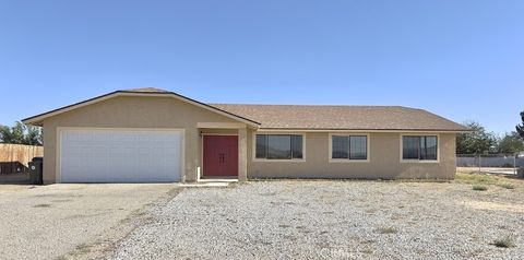 Photo of 22311 Thunderbird Road, Apple Valley, CA 92307 (MLS # IV25168693)