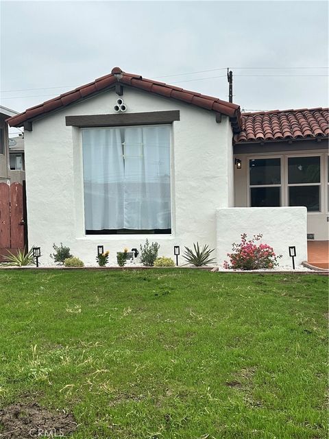 Photo of 2519 Hope St, Huntington Park, CA 90255 (MLS # DW26095319)