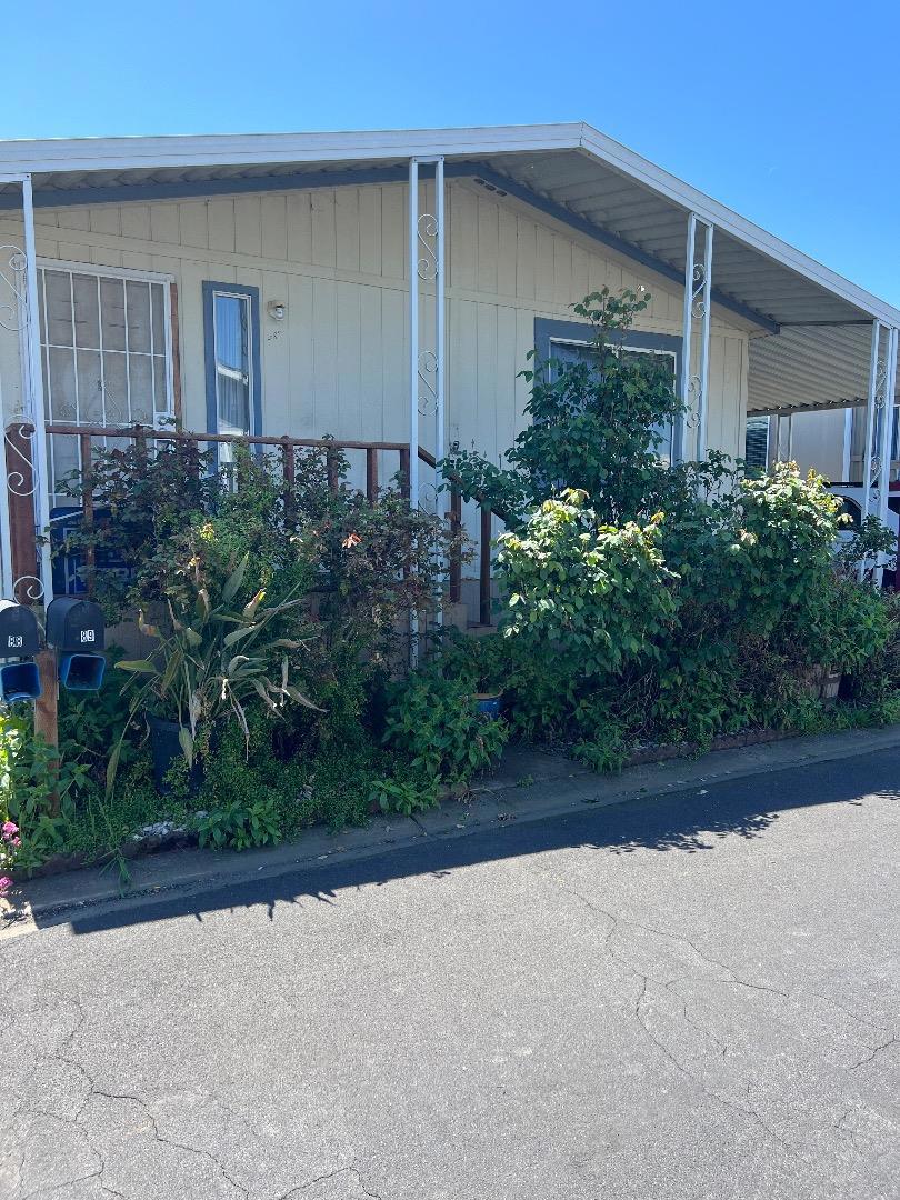 This is a 1992 Golden West Has 2 Bedroom 2 Bath Living room Dining room. Master Bedroom with 1 sink shower stall. Kitchen with all appliances included. 1 shed