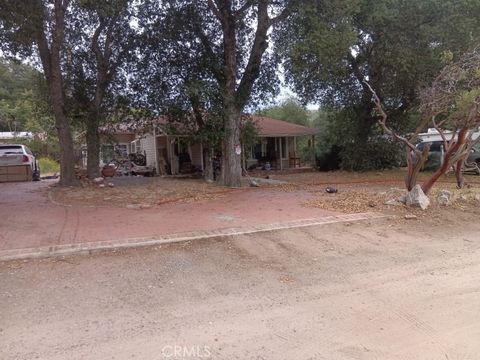 Photo of 18604 Ellis DR, Banning, CA 92220 (MLS # CV26115437)