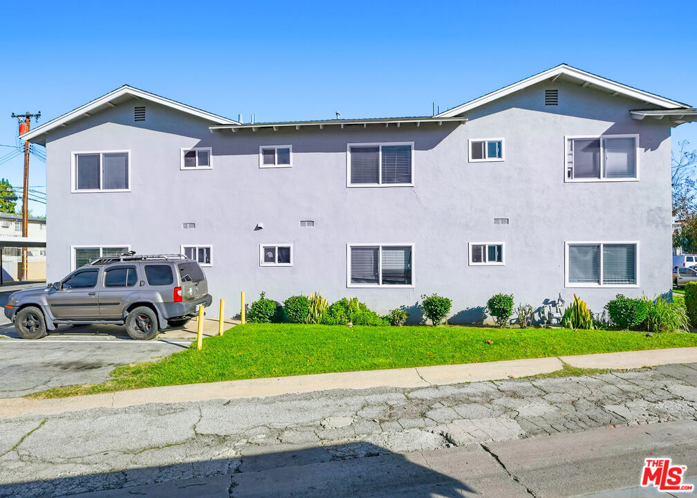 10761 Palma Vista Avenue 6