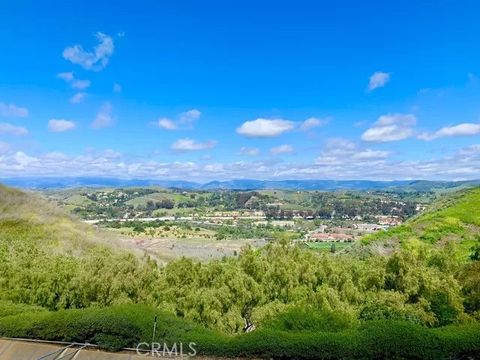 Photo of 12 Saint Croix, Laguna Niguel, CA 92677 (MLS # OC26066989)