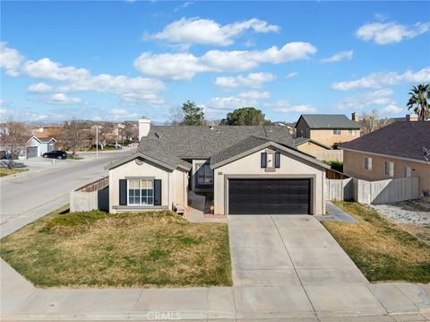 Photo of 14621 Carob Street, Victorville, CA 92394 (MLS # IG26049398)