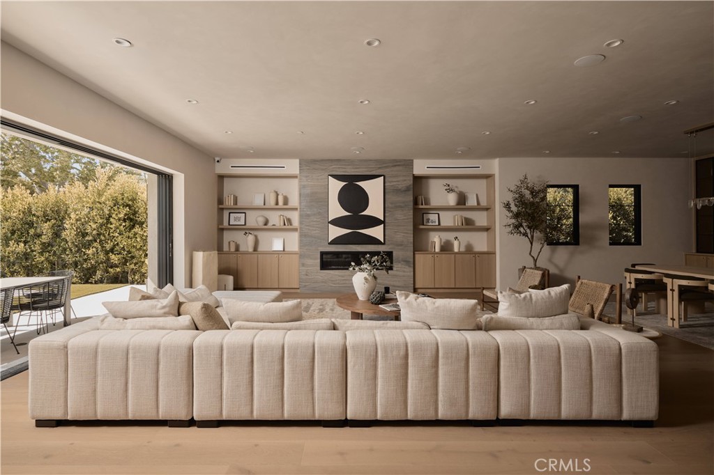 13024 Bloomfield Street