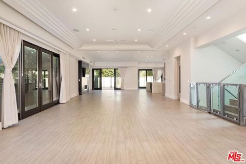 Photo of 312 S Palm Drive, Beverly Hills, CA 90212 (MLS # 26670047)