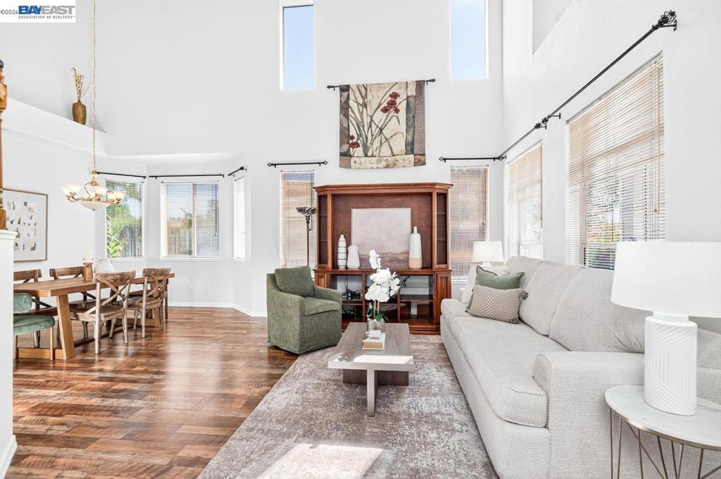 877 Curlew Rd.