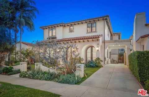 Photo of 331 S Canon, Beverly Hills, CA 90212 (MLS # 26809155)