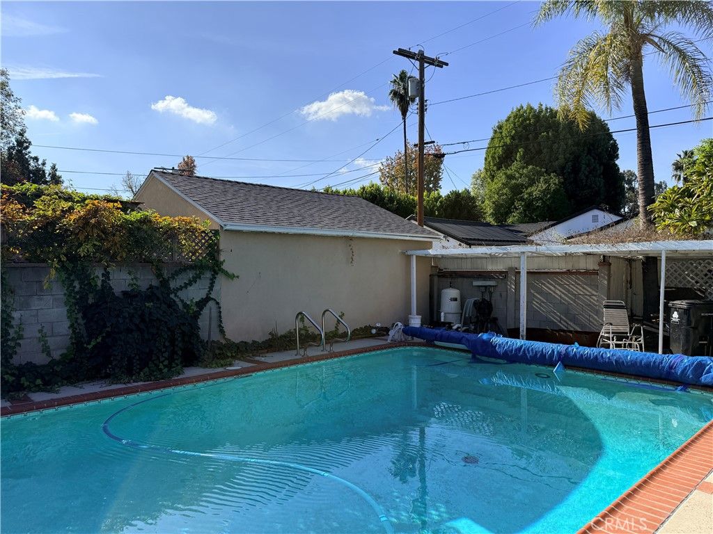 Photo of 5139 Hazeltine, Sherman Oaks, CA 91423 (MLS # SR25271635)