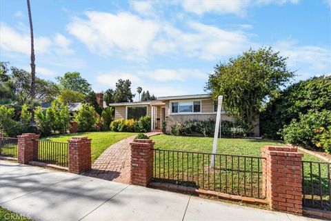 Photo of 5139 Hazeltine, Sherman Oaks, CA 91423 (MLS # SR25271635)