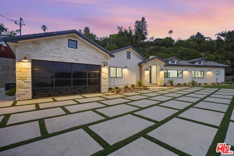 Photo of 23813 Harbor Vista Drive, Malibu, CA 90265 (MLS # 26893439)
