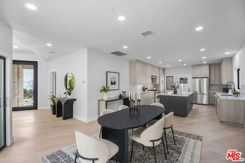 23813 Harbor Vista Drive