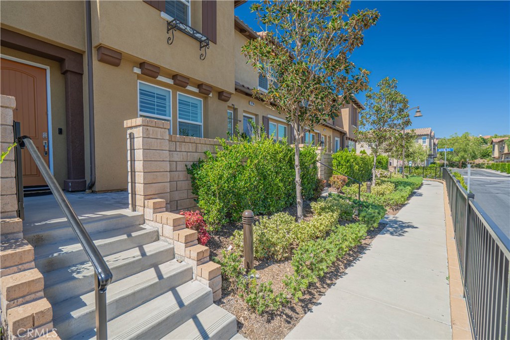 28706 Jardineras Dr