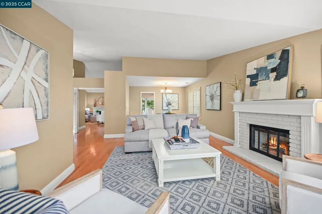 San Ramon, California 94582, United States, 4 Bedrooms Bedrooms, ,2 BathroomsBathrooms,Residential,Active,215364