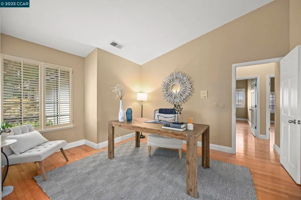 San Ramon, California 94582, United States, 4 Bedrooms Bedrooms, ,2 BathroomsBathrooms,Residential,Active,215364