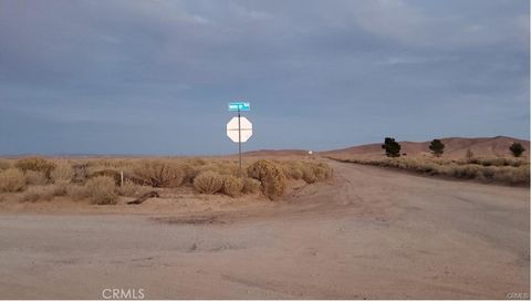 Photo of 70 Vac/Cor 70 Stw Pav /Ave E Drt, Antelope Acres, CA 93536 (MLS # CV25068869) Photo of 70 Vac/Cor 70 Stw Pav /Ave E Drt, Antelope Acres, CA 93536 (MLS # CV25068869)