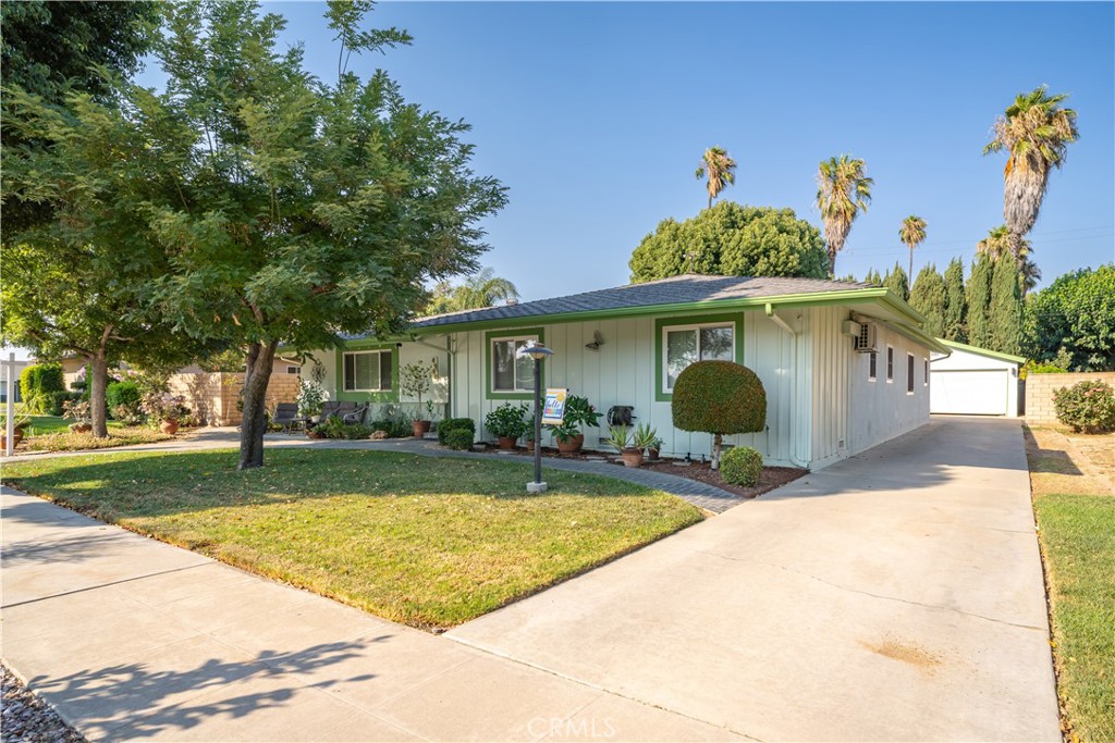 Located in a Wood street area of Riverside come take a look at this real pride of ownership. Located on a lovely tree lined street near the Santa Ana walking and biking trails, and the new sports park which is an easy walk to Mt. Rubidoux, the Mission Inn and all the fine dining of downtown Riverside. Ready to move in.