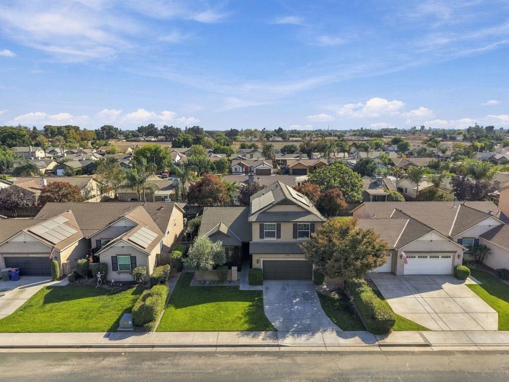 1119 W Muir Way