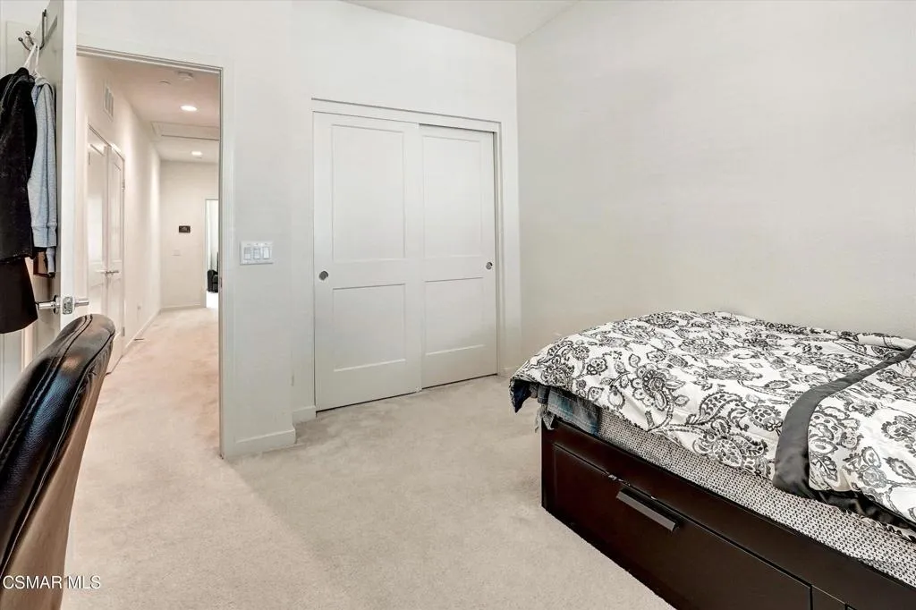 Simi Valley, California 93065, United States, 3 Bedrooms Bedrooms, ,3 BathroomsBathrooms,Residential,Pending,216566