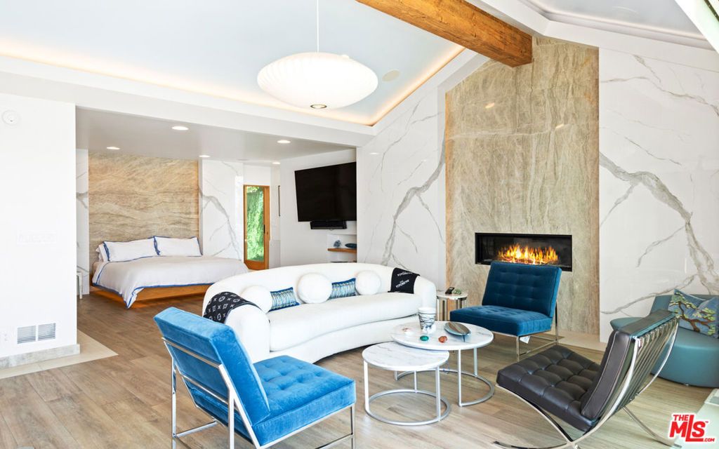 Photo of 23018 Pacific Coast Highway, Malibu, CA 90265 (MLS # 25598161)