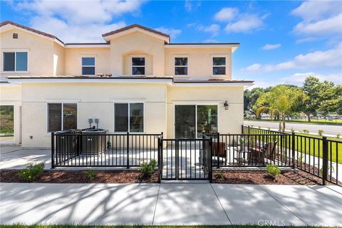 Photo of 1204 S San Antonio Avenue, Pomona, CA 91766 (MLS # WS25218065) Photo of 1204 S San Antonio Avenue, Pomona, CA 91766 (MLS # WS25218065)