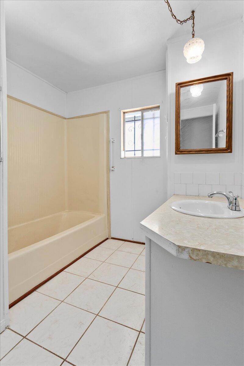 Tri Palm Estates - Manufactured In Park