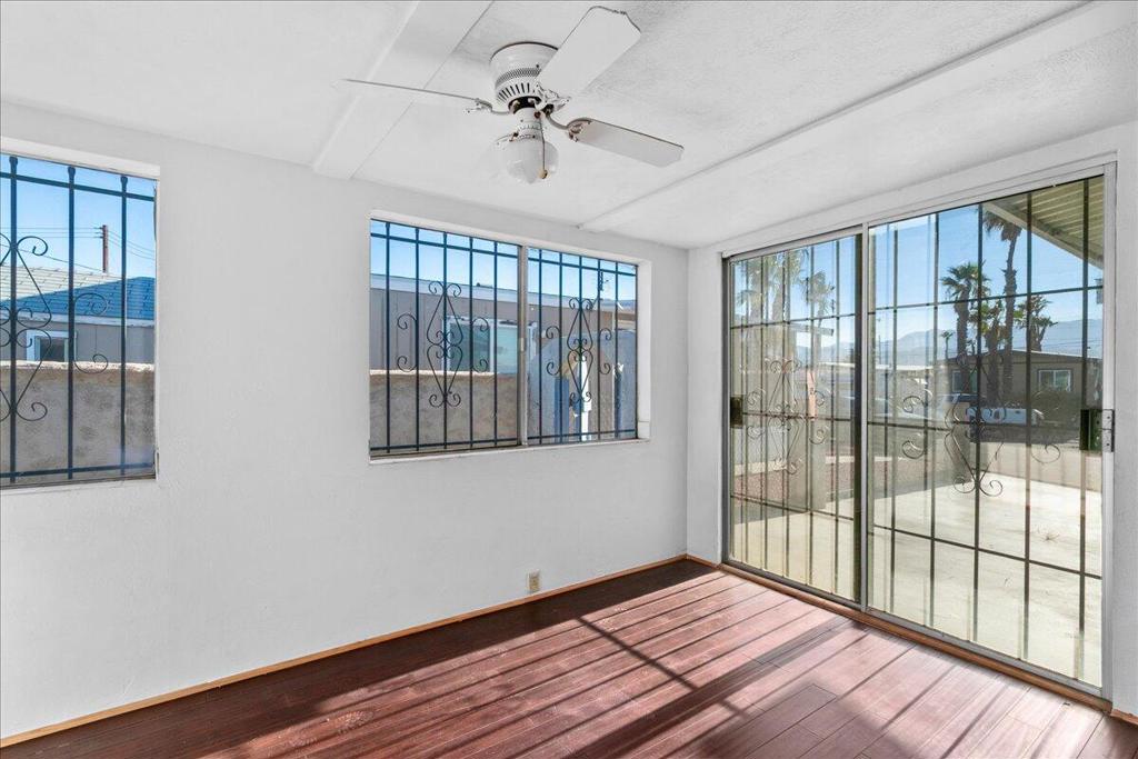 Tri Palm Estates - Manufactured In Park