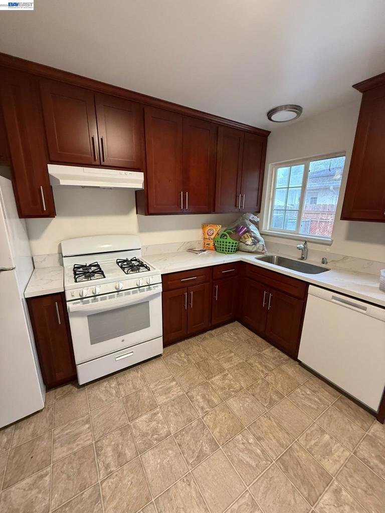 857 Longwood Ave