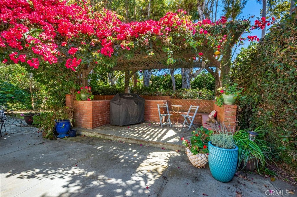 19381 Woodlands Dr, Huntington Beach CA 92648 - Photo 22