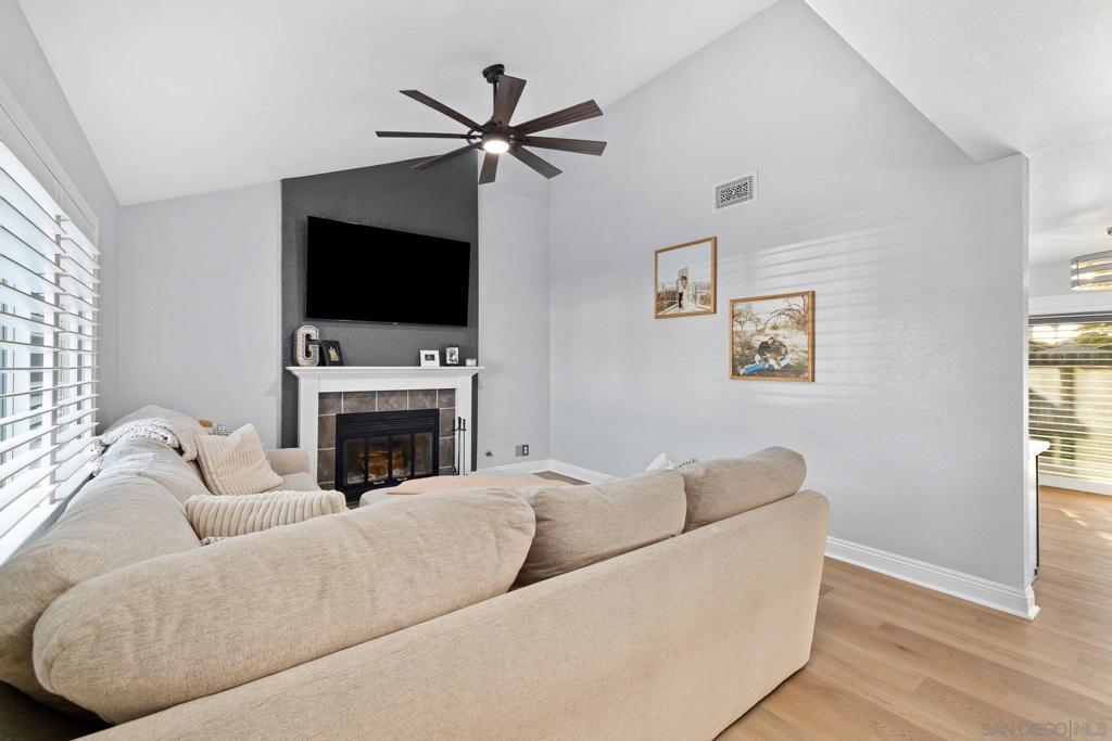 10133 Paseo Palmas Dr