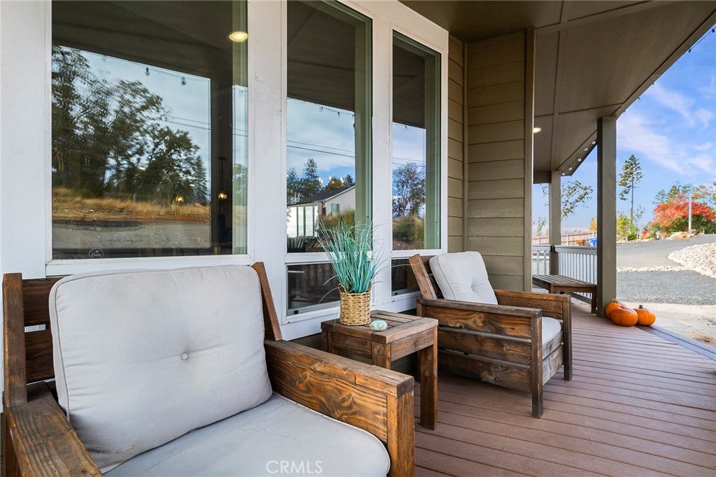 918 Deer Creek