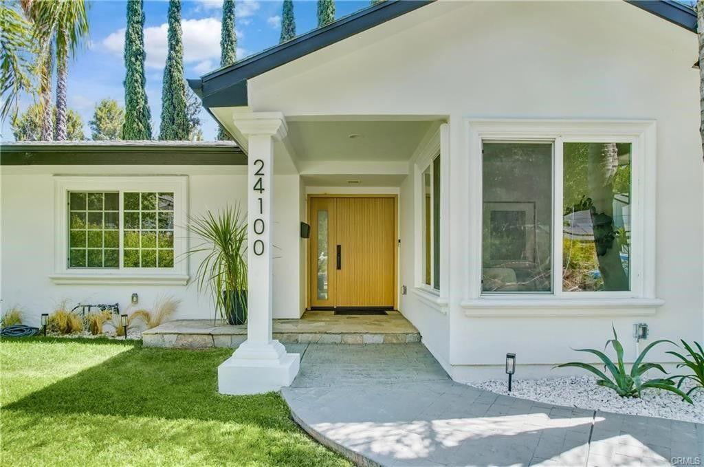 Photo of 24100 Philiprimm Street, Woodland Hills, CA 91367 (MLS # SR26046353)