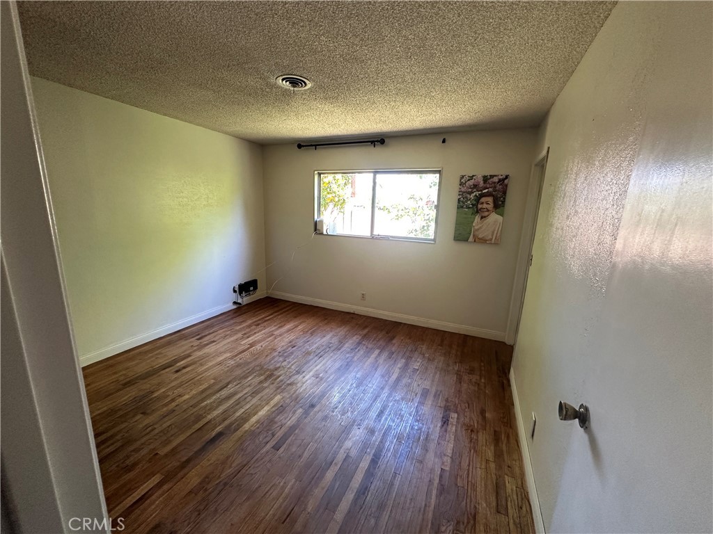 15472 La Salle Lane