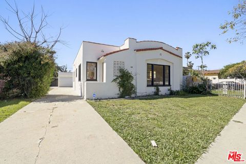 Photo of 805 S Crane Avenue, Compton, CA 90221 (MLS # 26665261)