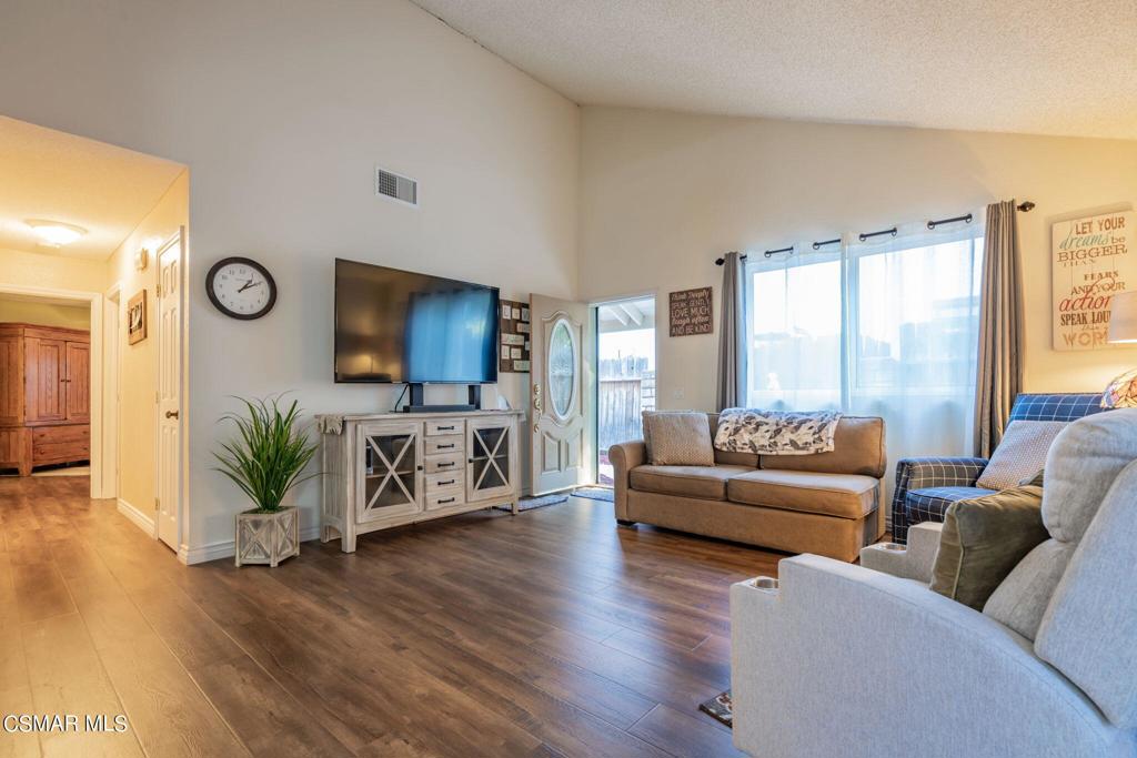 Hollow Hills-126 - 126 - Residential