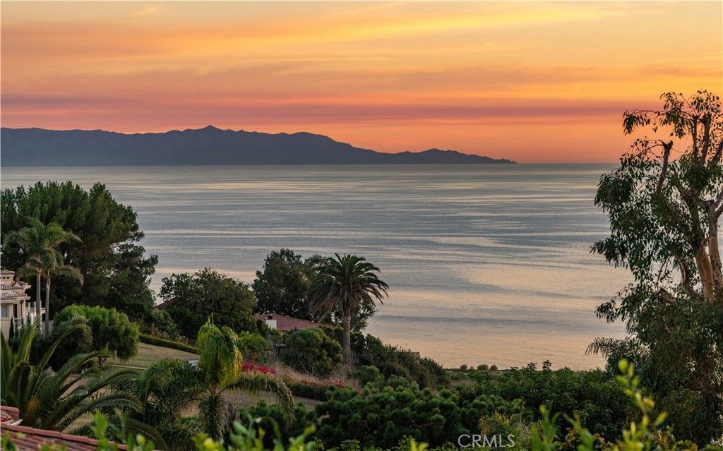 Photo of 2941 Via Pacheco, Palos Verdes Estates, CA 90274 (MLS # PV26066847)