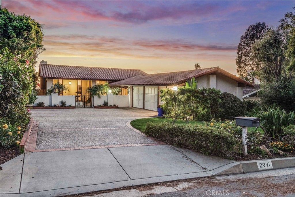 Photo of 2941 Via Pacheco, Palos Verdes Estates, CA 90274 (MLS # PV26066847)