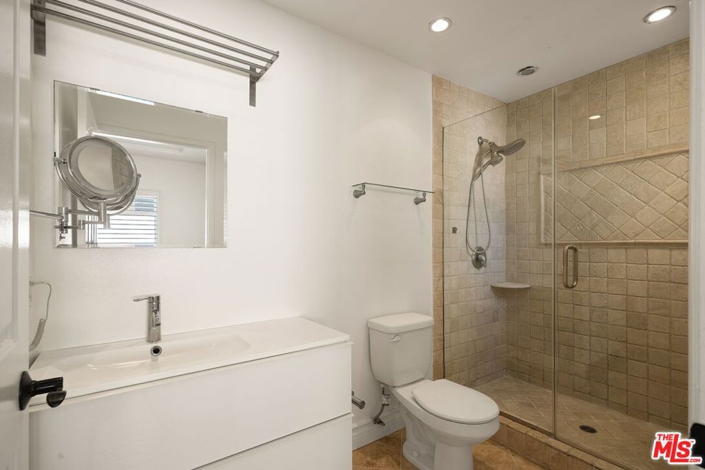 Photo of 4128 Whitsett Avenue #107, Studio City, CA 91604 (MLS # 26663699)