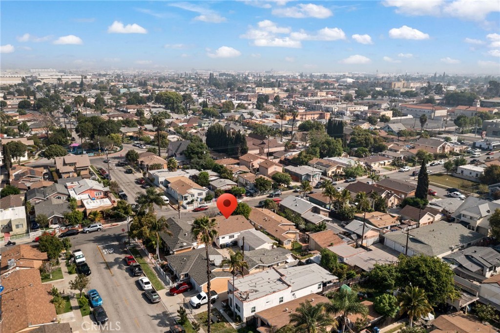 2208 Mortimer Street