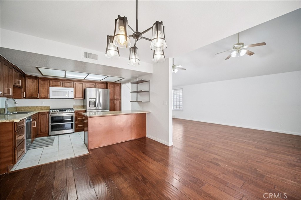 Bouquet Cyn Estates (BQCE) - Residential