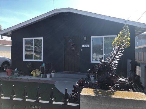 Photo of 15718 1/2 Larch Avenue, Lawndale, CA 90260 (MLS # OC25243103)