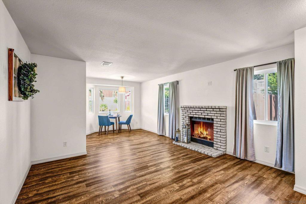 2104 N Mammoth
